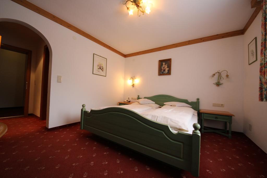 Hotel Garni Laerchenhof Lech am Arlberg Exterior foto