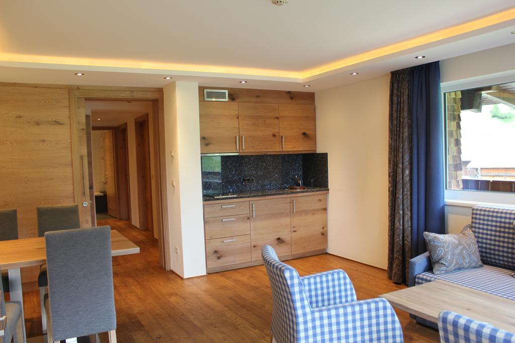 Hotel Garni Laerchenhof Lech am Arlberg Quarto foto