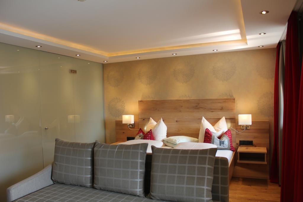 Hotel Garni Laerchenhof Lech am Arlberg Quarto foto