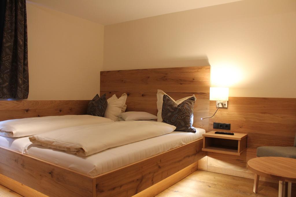Hotel Garni Laerchenhof Lech am Arlberg Quarto foto